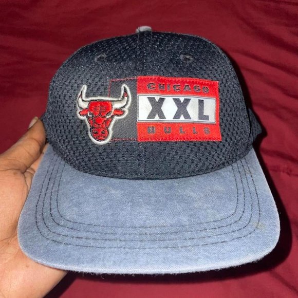 Rare Vintage 1990s Chicago Bulls Snapback - Picture 1 of 4